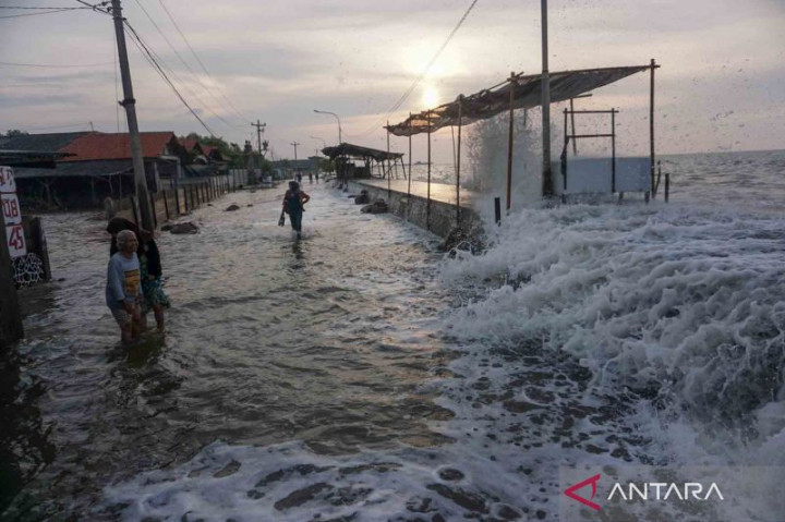 Kementerian PUPR Ikut Tangani Banjir Rob Jateng