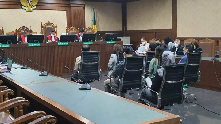 Korupsi ASABRI, Teddy Tjokrosapoetro Pertanyakan Keterangan Saksi Soal Transaksi Rekening