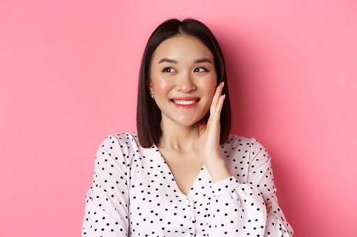 Tampilan wajah flawless atau natural adalah tren make up yang tengah populer saat ini. (Foto: Ilustrasi. Dok. Freepik.com)