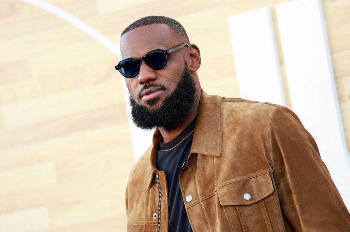 LeBron James, Pemain NBA Pertama Berstatus Miliarder