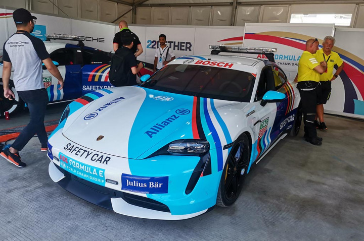 Spesifikasi Porsche Taycan Sebagai Safety Car Formula E