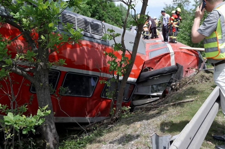 4 Orang Tewas Puluhan Terluka dalam Kecelakaan Kereta di Jerman