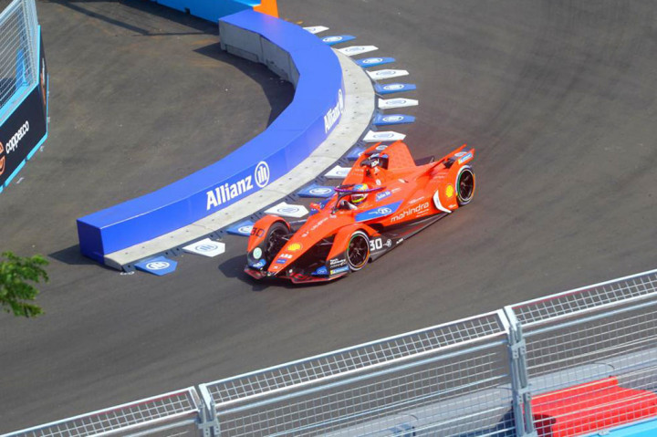 Foto: Rowland Terdepan di FP1 Jakarta E-Prix