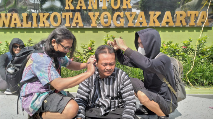Warga Yogyakarta Syukuran Usai Mantan Wali Kota Ditangkap
