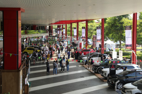 Indonesia Autovaganza Kawinkan Mobil Retro & Baru