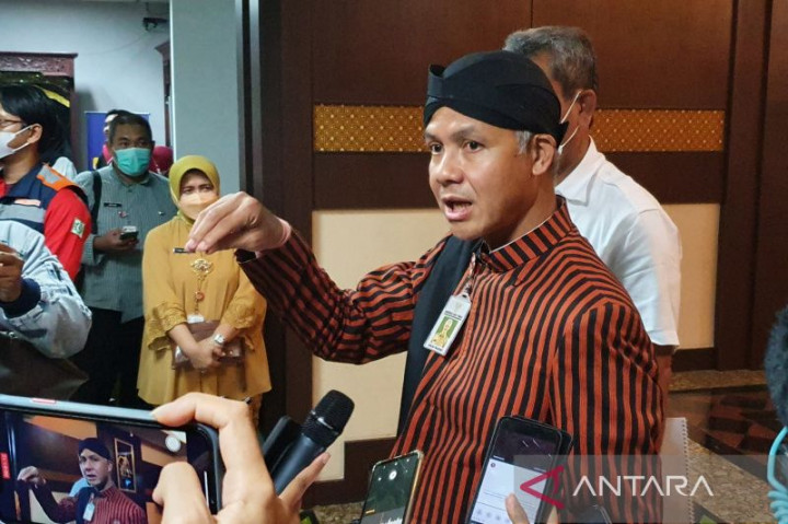 Ganjar Berkomitmen Beri Ruang Seniman