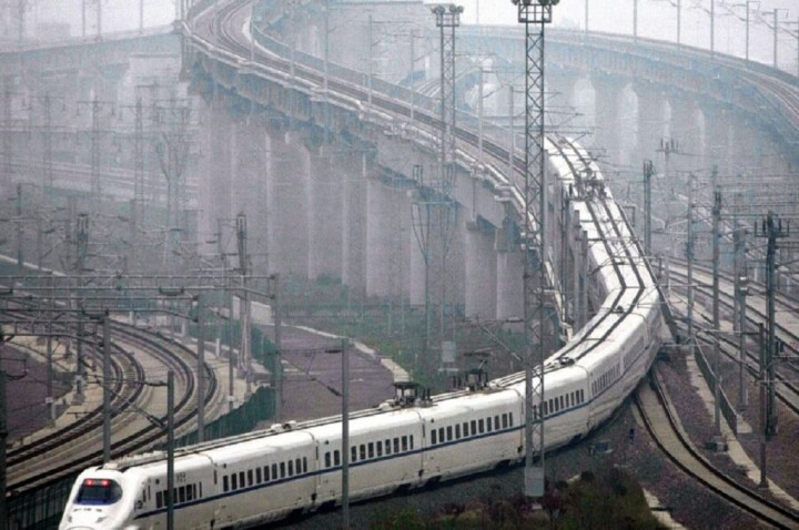 Kereta Cepat di Tiongkok Selatan Terguling, 1 Orang Tewas 8 Terluka