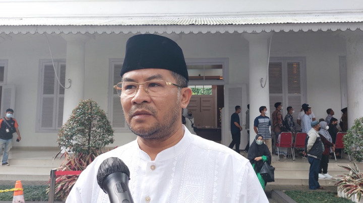 Pejabat Hingga Politikus Takziah ke Rumah Dinas Ridwan Kamil