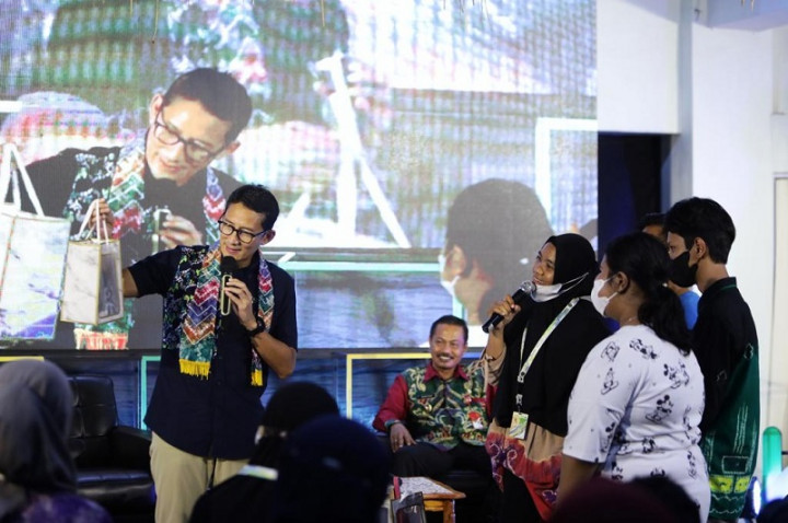 Borong Olahan Limbah, Sandiaga Konsisten Dukung UMKM