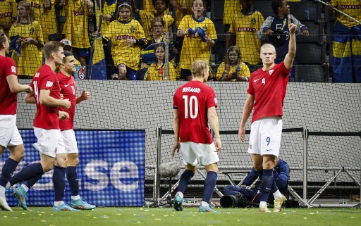 Striker Norwegia, Erling Haaland, merayakan gol ke gawang Swedia. (Christine OLSSON / TT NEWS AGENCY / AFP)