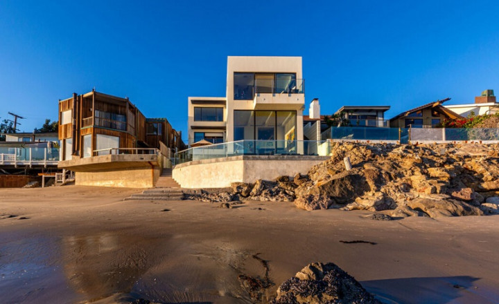 Baru 4 Bulan Ditempati, Pink Kembali Jual Rumahnya Rp201 Miliar