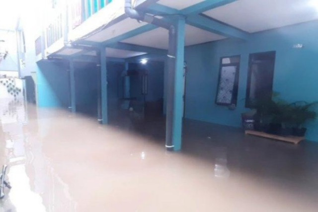 Permukiman di Kebon Pala Terendam Banjir Setinggi 1 Meter