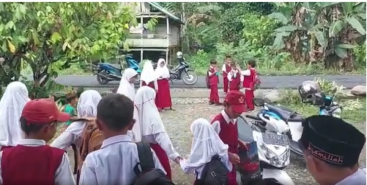 Buntut Kalah Pilkades Sekolah di Kabupaten Luwu Disegel, 2 Bulan Siswa Tak Bersekolah