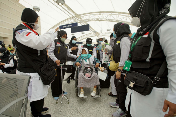 Bertemu Menlu Arab Saudi, Presiden Minta Kuota Haji Indonesia Ditambah