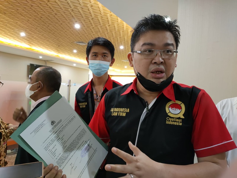 pengacara Alvin Lim di Bareskrim Polri, Jakarta. (Medcom.id/Siti Yona)