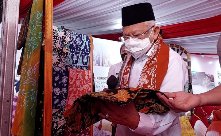 Wapres Dorong Ekspor Batik Kampung Cibuluh