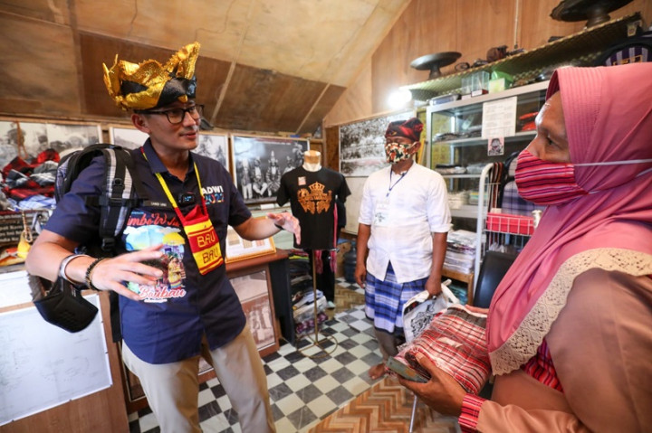 Momen Sandiaga Bertemu Disabilitas Penggerak Ekonomi di Baubau