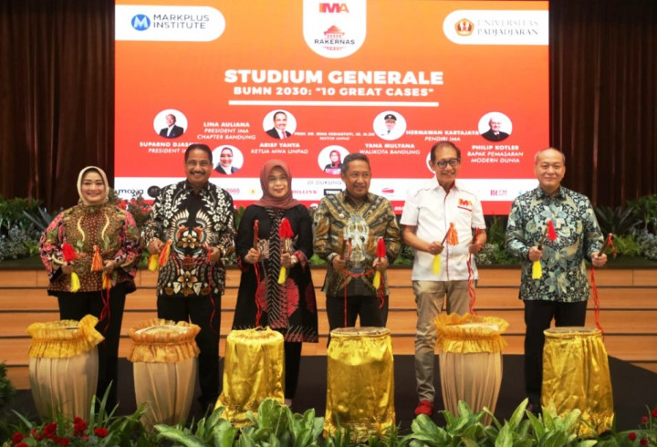 Bedah Kasus Transformasi BUMN ala Hermawan Kartajaya