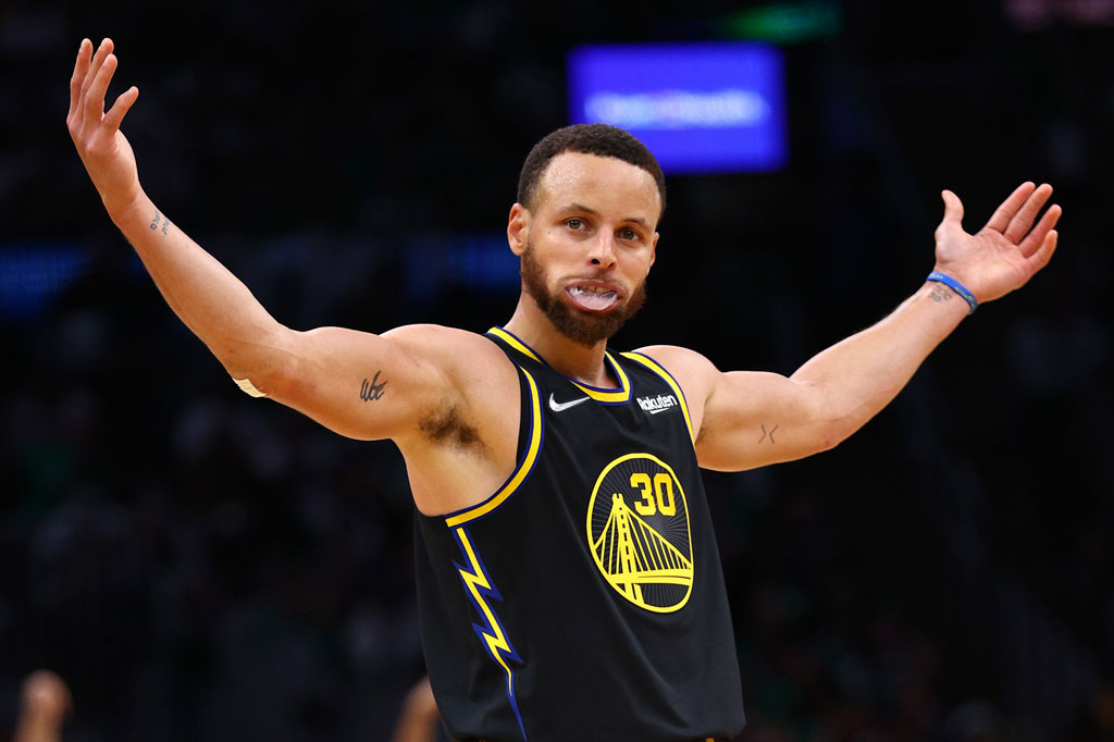 Final NBA 2022: Curry Borong 43 Poin, Warriors Imbangi Celtics 2-2