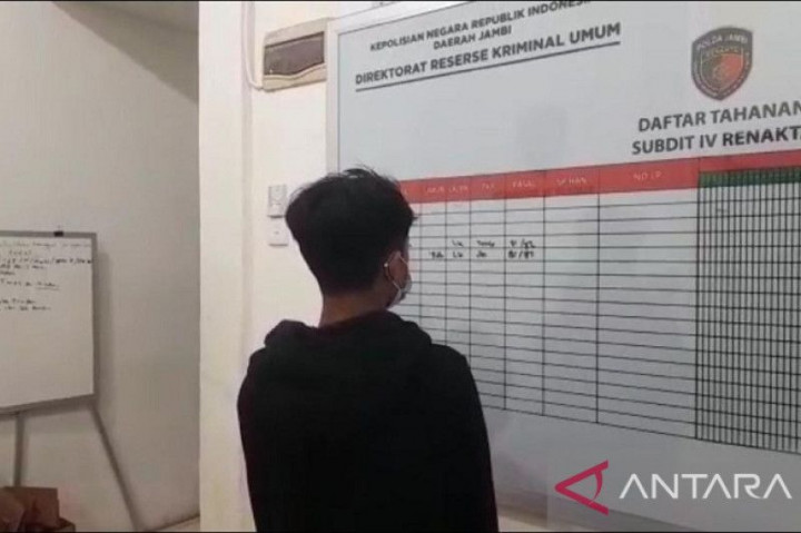 Nekat! Remaja di Jambi Setubuhi Lalu Jual Teman secara Daring