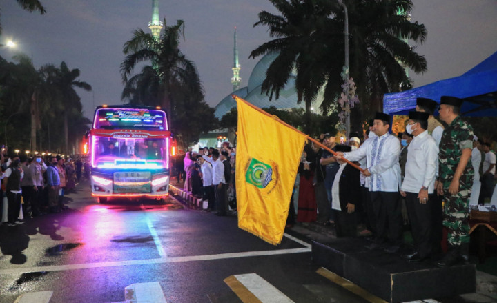 393 Calon Haji Asal Kota Tangerang Diberangkatkan ke Asrama