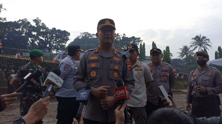 186 Aparat Gabungan Dikerahkan Amankan Pemakaman Emmeril Kahn Mumtadz