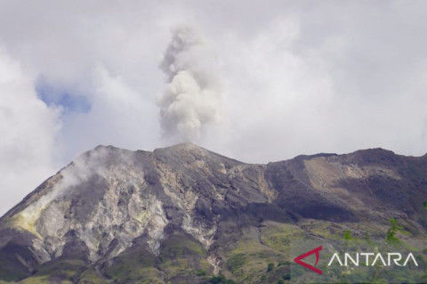 Aktivitas Vulkanik Gunung Ile Lewotolok Meningkat