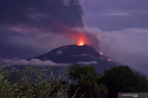 Waspada! Longsoran Material Vulkanik Gunung Api Ile Lewotolok