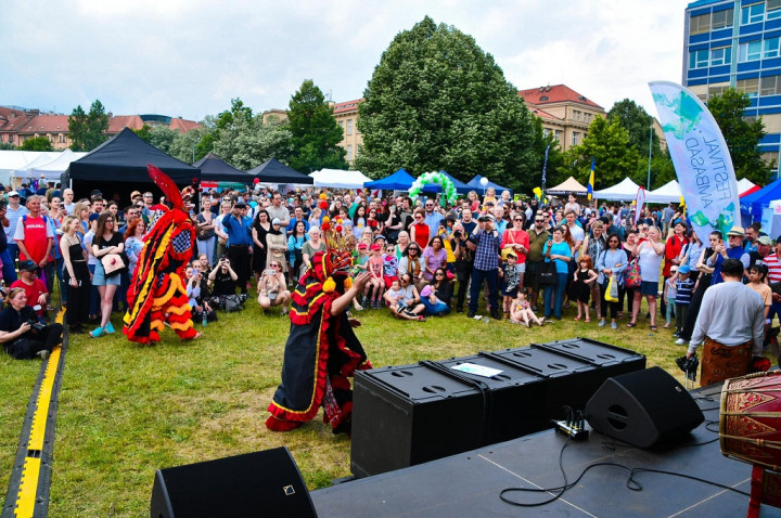 Jathilan dan Barongan Meriahkan Acara Festival of Embassies ke-5 di Praha
