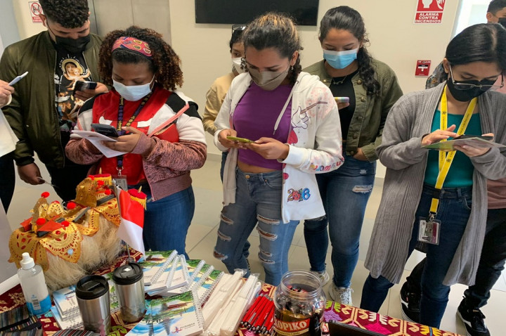 Stan Beasiswa Indonesia di Pameran Panama Ramai Dikunjungi Pelajar