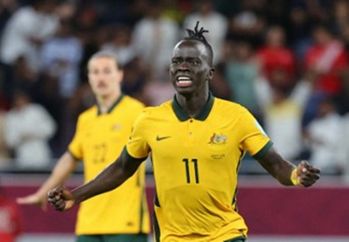 Cerita Awer Mabil yang Datang Sebagai Pengungsi hingga Mengantarkan Australia Lolos ke Piala Dunia