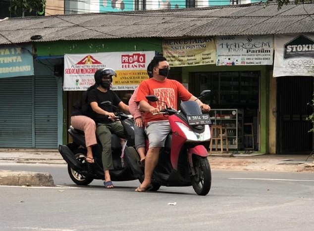Berkendara Pakai Sandal Jepit, Siap-siap Kena Tilang!