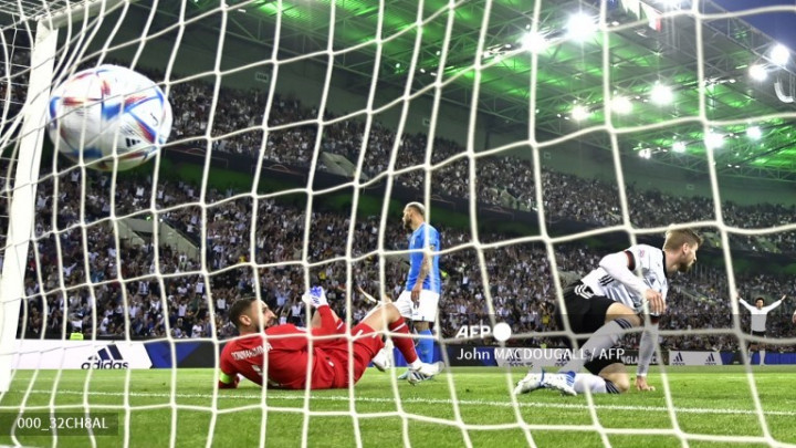 Jerman Bantai Italia 5-2