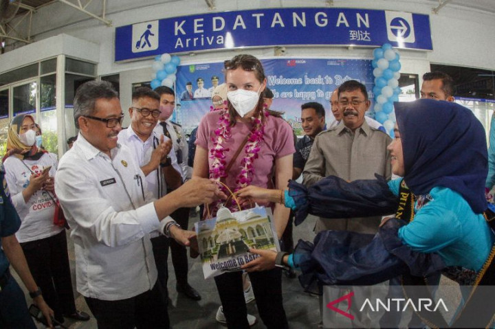 Wisatawan Asing Kembali Berdatangan ke Batam Usai Dibukanya Pelabuhan Harbourfront