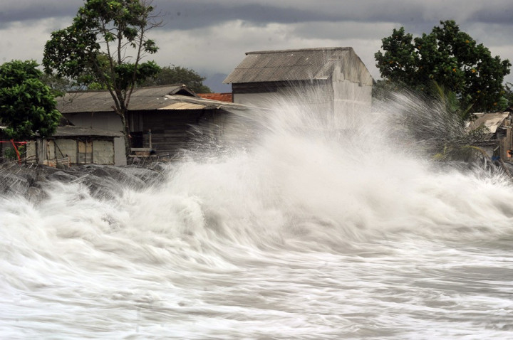 Fenomena Supermoon, Nelayan Diimbau Tak Melaut