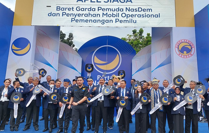 NasDem Serahkan Kendaraan Operasional Ke 34 DPW
