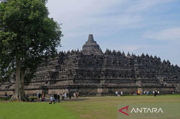 Pengelola Tunggu Aturan Wisatawan Bisa Naik Candi Borobudur