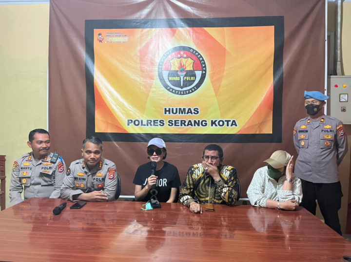 Batal Dijemput Paksa, Nikita Mirzani Akhirnya Datangi Sendiri Kantor Polisi