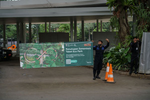 Foto Terpopuler: Tebet Eco Park Ditutup Sementara hingga Jokowi Berjalan Bersama 7 Ketum Parpol Koalisi