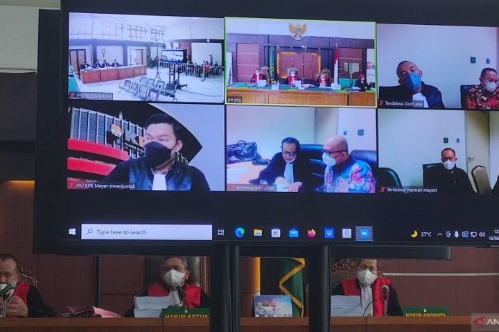 Eks Bupati Muba Dodi Reza Alex Dituntut 10 Tahun Bui