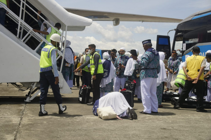 Sempat Tertunda 12 Jam, 390 JCH Aceh Berangkat ke Madinah