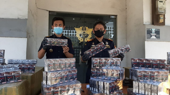 Ilustrasi. Penggagalan peredaran rokok ilegal di Gresik. Foto: Dok/Solikhul Huda