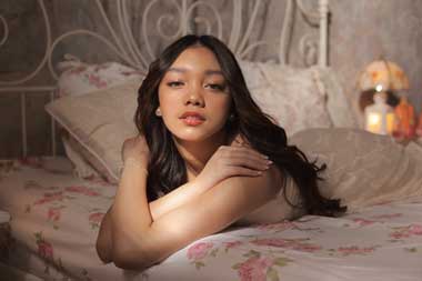 Naura Rilis Lagu Healing Bertajuk Menikmati Sedih