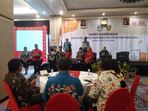 Revitalisasi Bahasa Daerah di Maluku Lewat Cerpen Hingga <i>Stand Up Comedy</i>