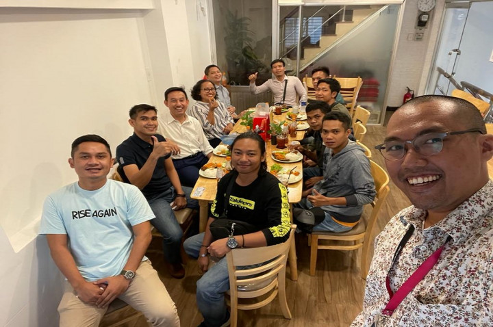 Tertahan 8 Bulan di Perairan Vietnam, 9 ABK WNI Kembali ke Tanah Air