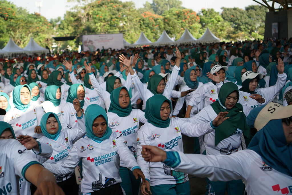 Senam Hybrid Kabupaten Bandung Peroleh Rekor Muri - Medcom.id