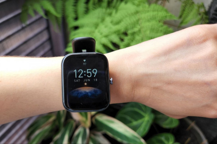 Amazfit Bip 3, Layar Lebih Luas