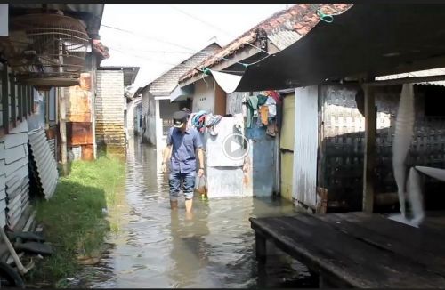 Korban Banjir Rob di Bangkalan Terserang Gatal-gatal
