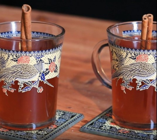Berikut ini resep minuman Bir Pletok khas Betawi. (Foto: Dok. Endeus TV)
