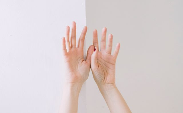 Tremor kondisi bagian tubuh bergetar (Foto: Pexels.com) 
